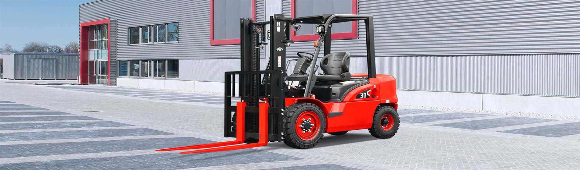 Forklift hire Reading unloading pallets from a commercial truck